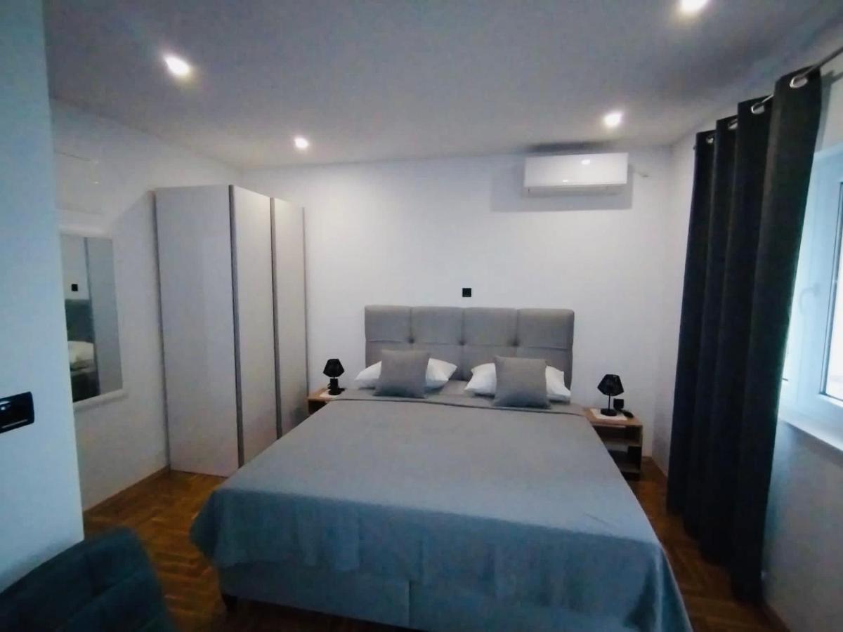 Apartment Aurora Hvar Town Esterno foto